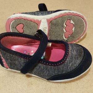 Paw patrol sneaker toddler size 6